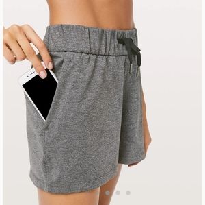 Lululemon On the Fly Short 2.5in Tags Attached